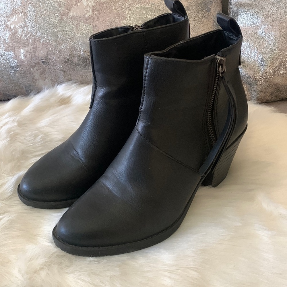 Forever 21 booties
